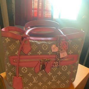 Practically brand new Louis Vuitton